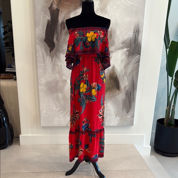 Red Ruffled Off-the-Shoulder Sundress - Picture 2 of 5